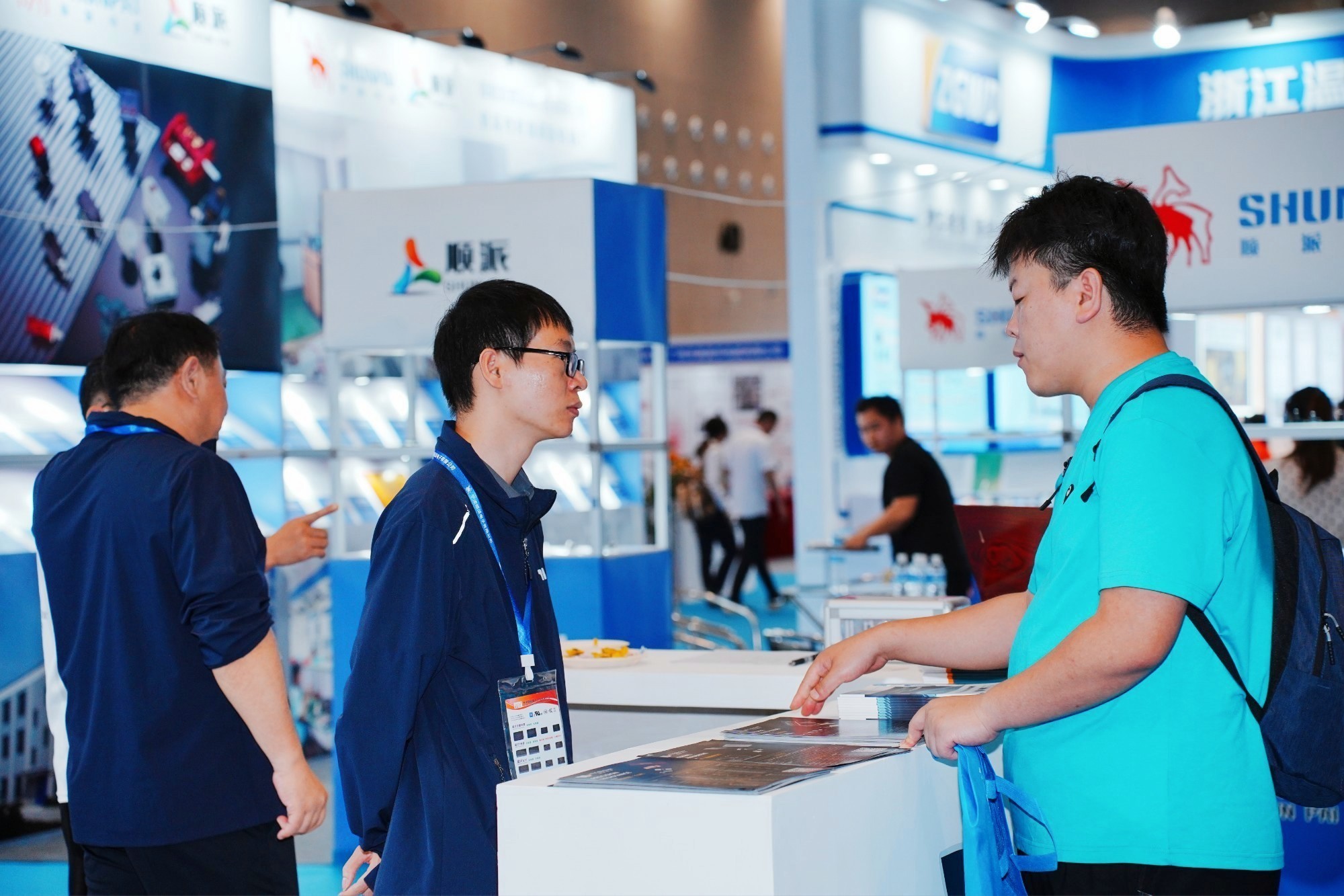 三星登頂全球最大半導體廠商